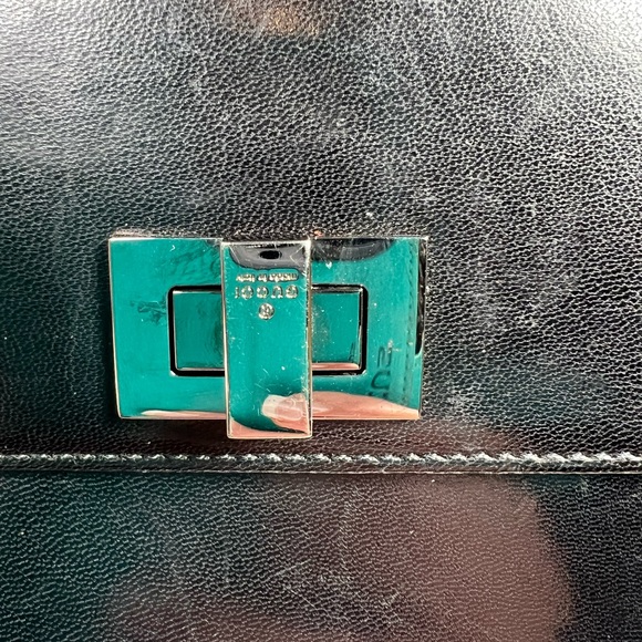 Gucci trifold dark Navy almost black leather wallet. Box and dust bag included - Picture 6 of 14